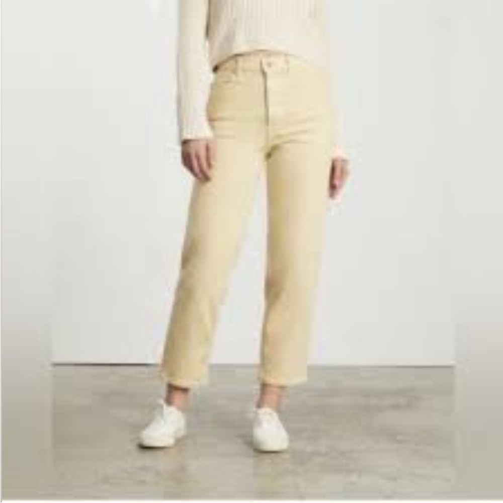 The Way High Straight Crop Denim, great for spring capsule wardrobes.